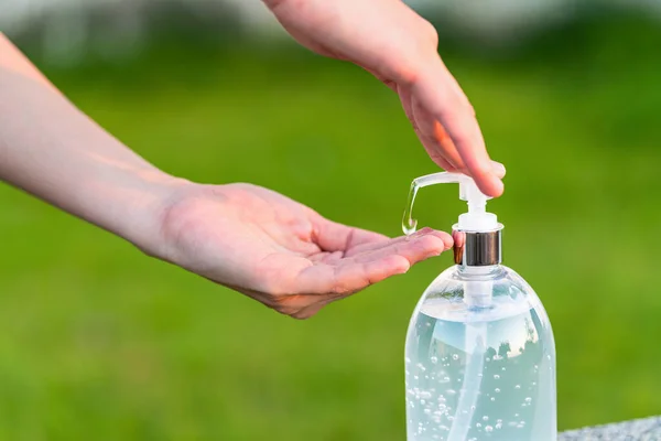 Closeup Asian Woman Hand Using Wash Hand Sanitizer Gel Pump — Stock Photo, Image