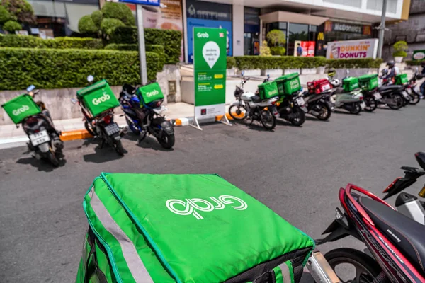 Bangkok Thailand April 2020 Grab Food Logo Food Boxes Motorcycles — Stock Photo, Image