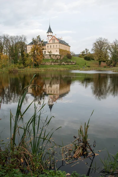 Stary i zabytkowego zamku Radun w Czechach — Zdjęcie stockowe