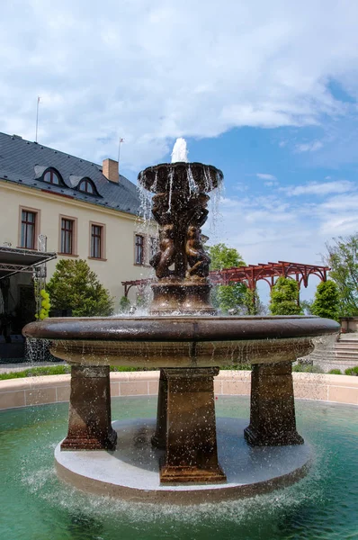 Czech Republic Zbiroh May 2019 Fountain Courtyard Castle — Stock Photo, Image