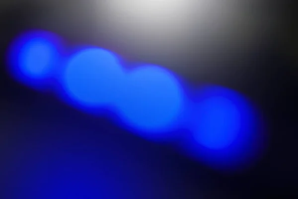 Gri Arkaplanda Dört Mavi Nokta