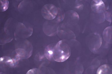 leylak bokeh arka plan parıldıyor.