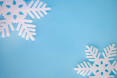 Kar taneleriyle kış arkaplanı