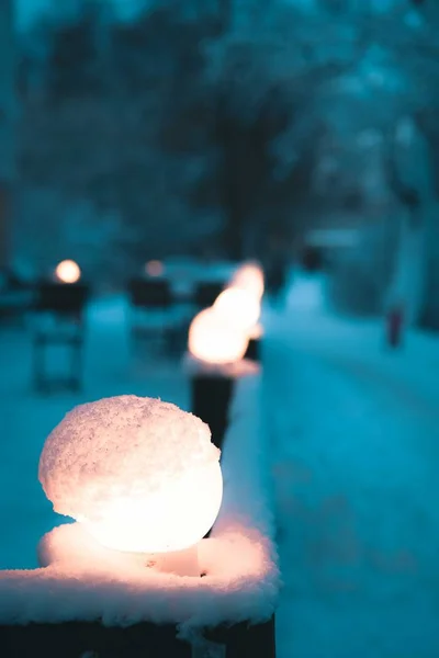 Сніжне ліхтарний стовп — стокове фото
