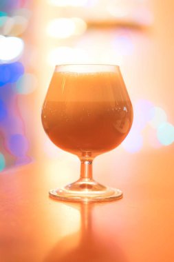 Bir bardak kahve kokteyli.