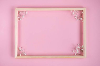 Yumurta ve laleli Paskalya arkaplanı