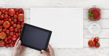 domates sosu, beyaz kesme b dijital tablet ile el