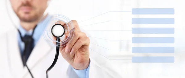 Hände Arzt mit einem Stethoskop Touchscreen medizinische Versorgung concep — Stockfoto