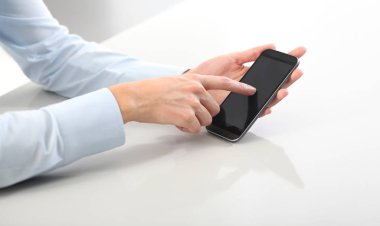 cep telefonu ile el