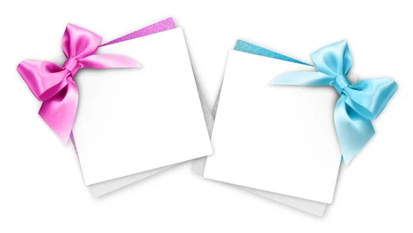 Gift cards with blue and pink ribbon bow Isolated on white backg — Stock Photo, Image