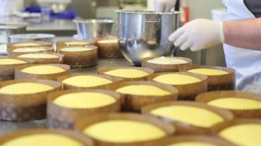 pasta şefi el hamur için Paskalya tatlı krema kek ekmek