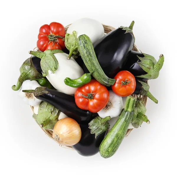 Comida vista superior berinjelas brancas e pretas com tomates, abobrinha , — Fotografia de Stock