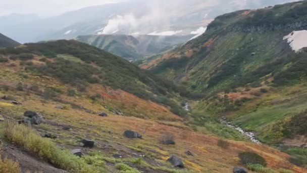 Pemandangan musim gugur di wilayah Kamchatka — Stok Video