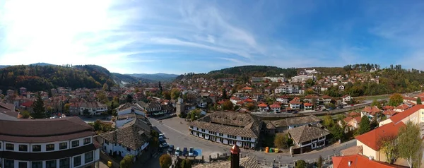 Plaza w Tryavna wieży zegarowej — Zdjęcie stockowe