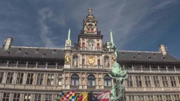 Brabo staty fontän i Antwerpen — Stockvideo
