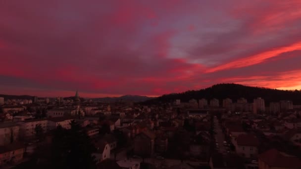 Vacker solnedgång i city — Stockvideo