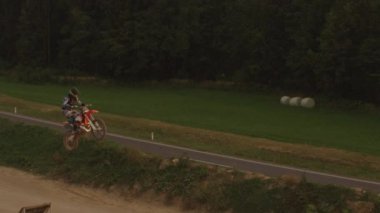 Motocross rider sürme fmx motosiklet