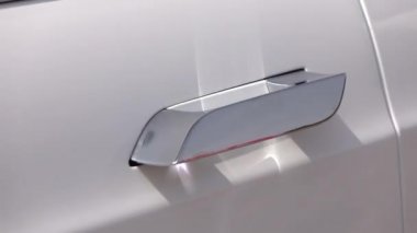 Yakın: Kapanış sistem ve kolu ufuk Tesla elektrikli otomobil elektronik kapı
