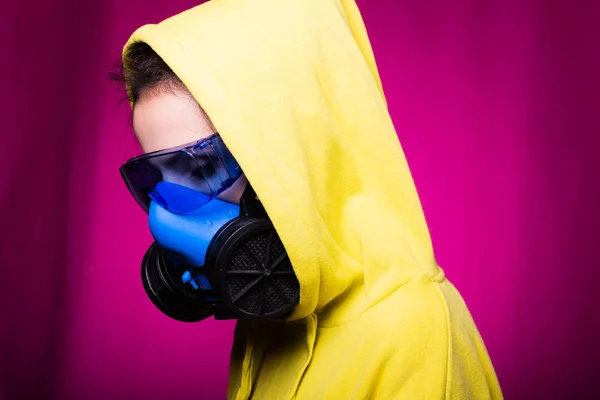 Girl Green Sweatshirt Industrial Face Mask Goggles — Stock Photo, Image