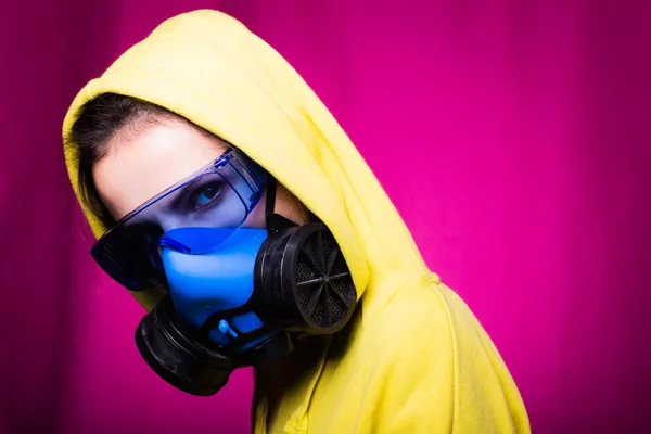 Girl Green Sweatshirt Industrial Face Mask Goggles — Stock Photo, Image