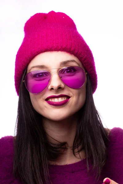 Mädchen Lila Pullover Lila Brille Mit Lila Lippenstift Auf Den — Stockfoto