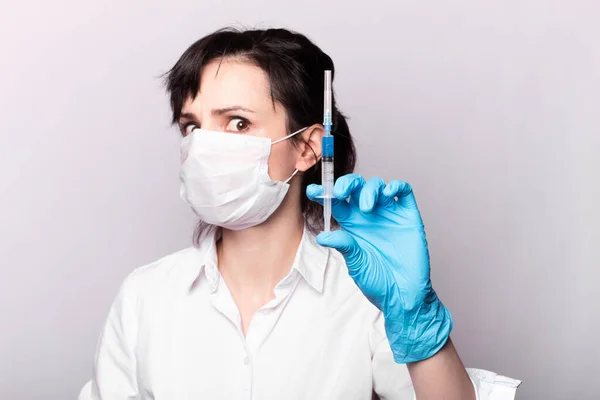 Girl White Shirt Medical Mask Gloves Holds Syringe Blue Liquid — Stock Photo, Image