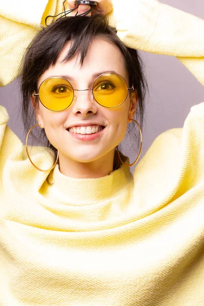 Beautiful Girl Yellow Glasses Yellow Sweater — 스톡 사진