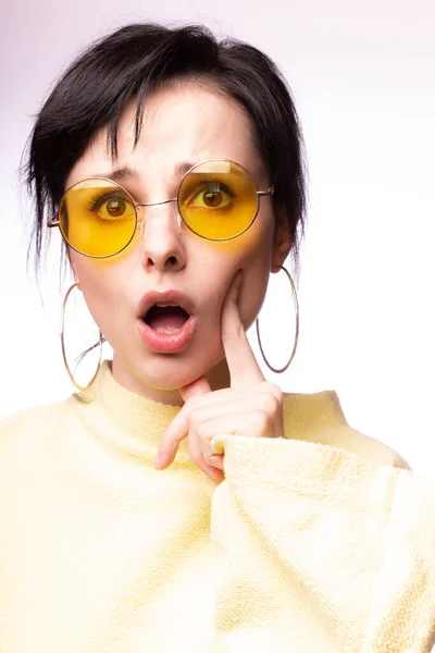 Beautiful Girl Yellow Glasses Yellow Sweater — 스톡 사진