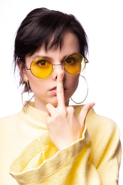 Beautiful Girl Yellow Glasses Yellow Sweater — 스톡 사진