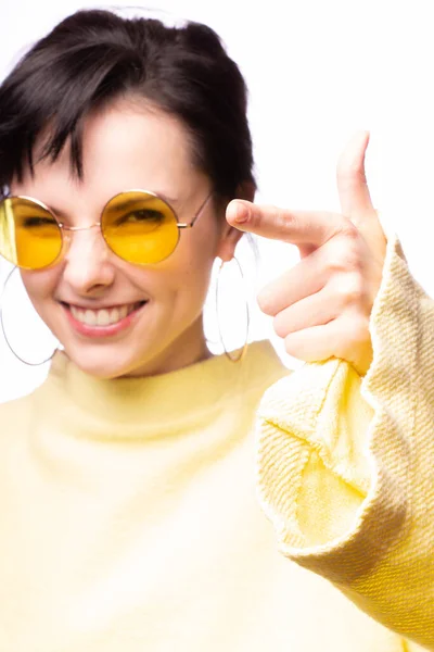 Beautiful Girl Yellow Glasses Yellow Sweater — 스톡 사진