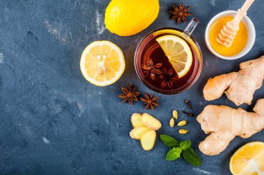 çay zencefil, limon, bal, anason, karanfil ve kakule ile