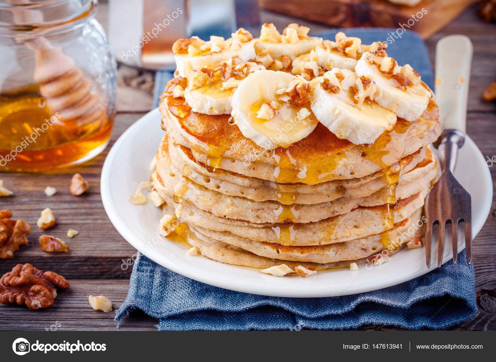 овсяные панкейки. овсяные блины. овсяно банановые панкейки. овсяноблин из овсяных хлопьев. овсяные оладьи.