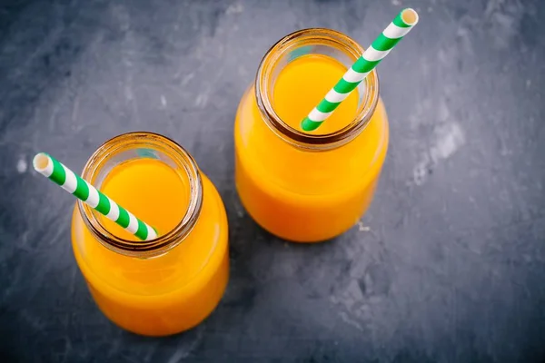 Mango orange juice with ice — Stock Photo, Image