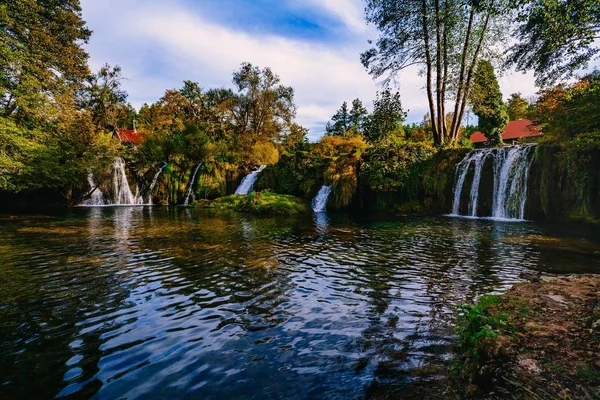 Waterfall on Korana river canyon in village of Rastoke. Slunj in Croatia — Stock Photo, Image