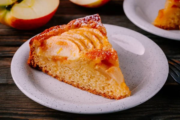 Gâteau aux pommes maison traditionnel — Photo