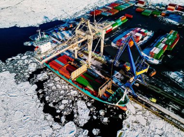 Kış, gemi yükleme kaplarda ile endüstriyel bağlantı noktası