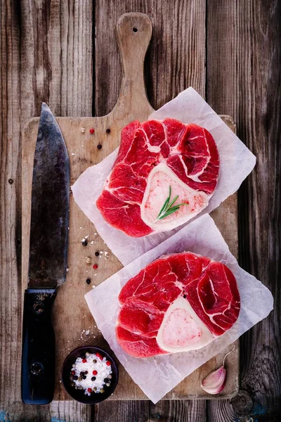 Two raw fresh beef veal shank meat for ossobuco — Stock Photo, Image