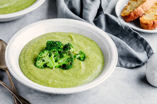 Homemade Broccoli Cream Soup White Bowl Toasts Gray Stone Background — Stock Photo, Image