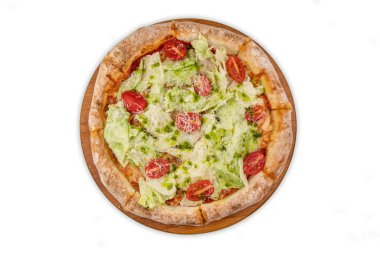 İştah açıcı pizza beyaz arka planda izole, üst görünüm