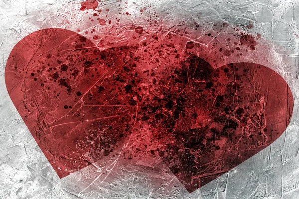 Grunge açık gri arka planda iki kırık kalp. Yüksek kontrastlı görüntü. Kavram.
