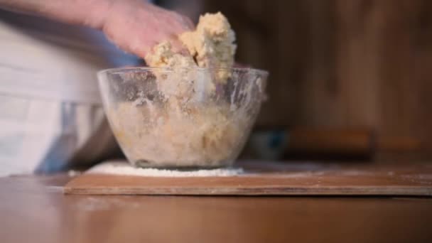 Zubereitung Hausgemachter Pasta Teigkneten Für Die Zubereitung Von Hausgemachter Pasta — Stockvideo