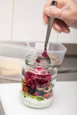 Lezzetli kavanoz salata