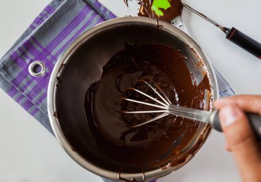 Lezzetli çikolata Meneviş Fırınları