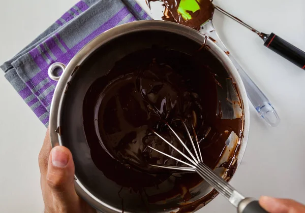 Tempering Delicious Chocolate — Stock Photo, Image