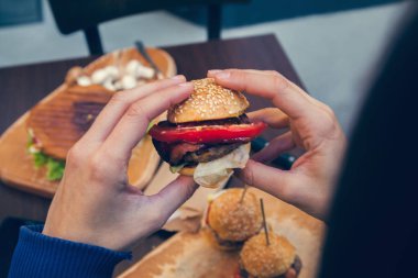 Lezzetli hamburger kaydırıcıları