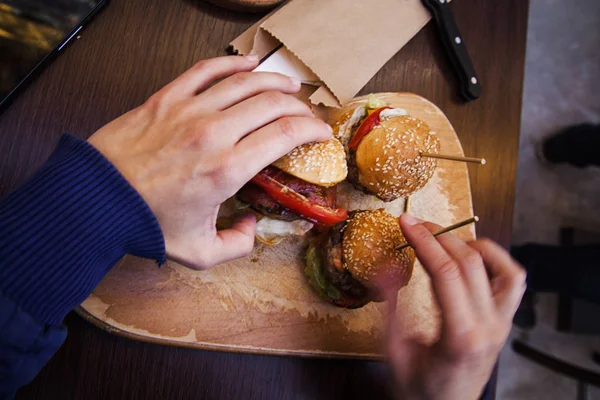 Pub Food hamburgery — Zdjęcie stockowe