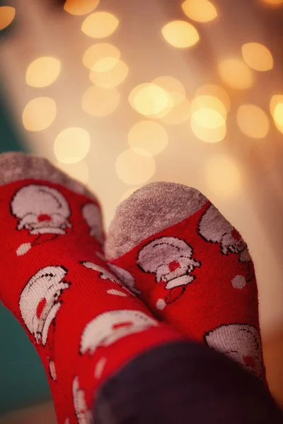 Honor fötter i christmas strumpor — Stockfoto