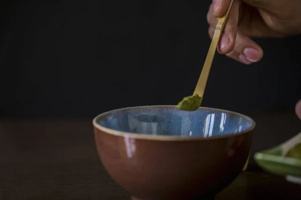 Σκόνη matcha σε ένα μπολ — Φωτογραφία Αρχείου