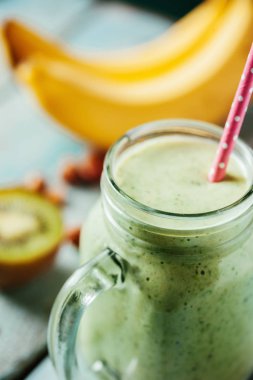 Taze sağlıklı güler yüzlü