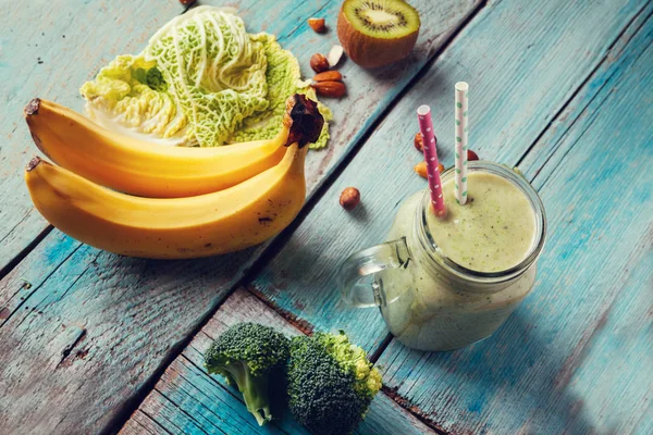 Fresh Healthy Smoothie — Stock Photo, Image